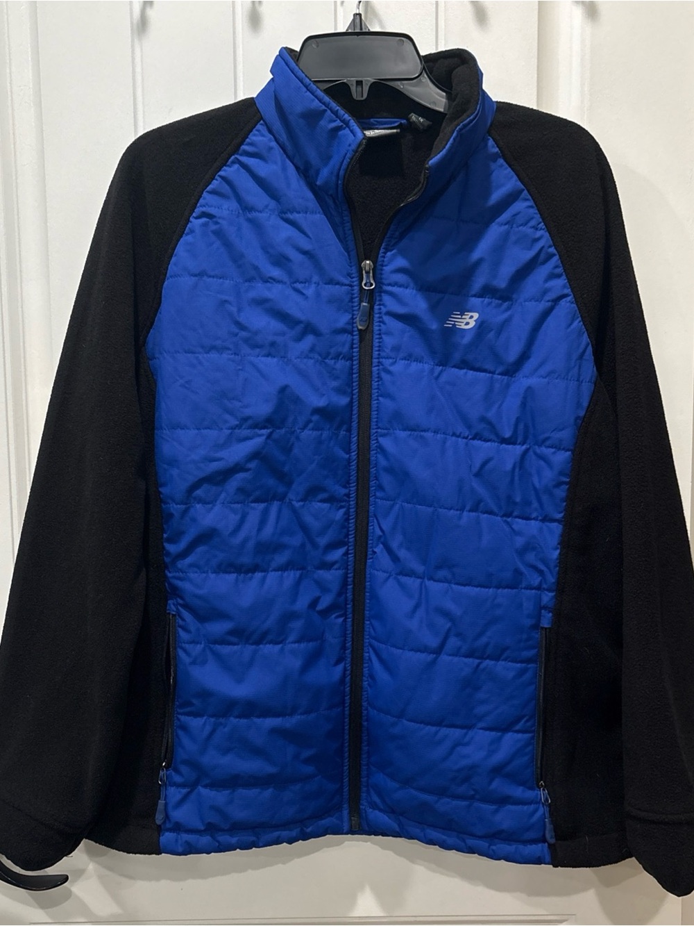 New Balance Woman’s 1X Black And Blue Track Jacket Insulated Quilt Design